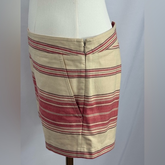 BCBG MaxAzria Renee Shorts Size Small Red and Cream Striped - Picture 7 of 7